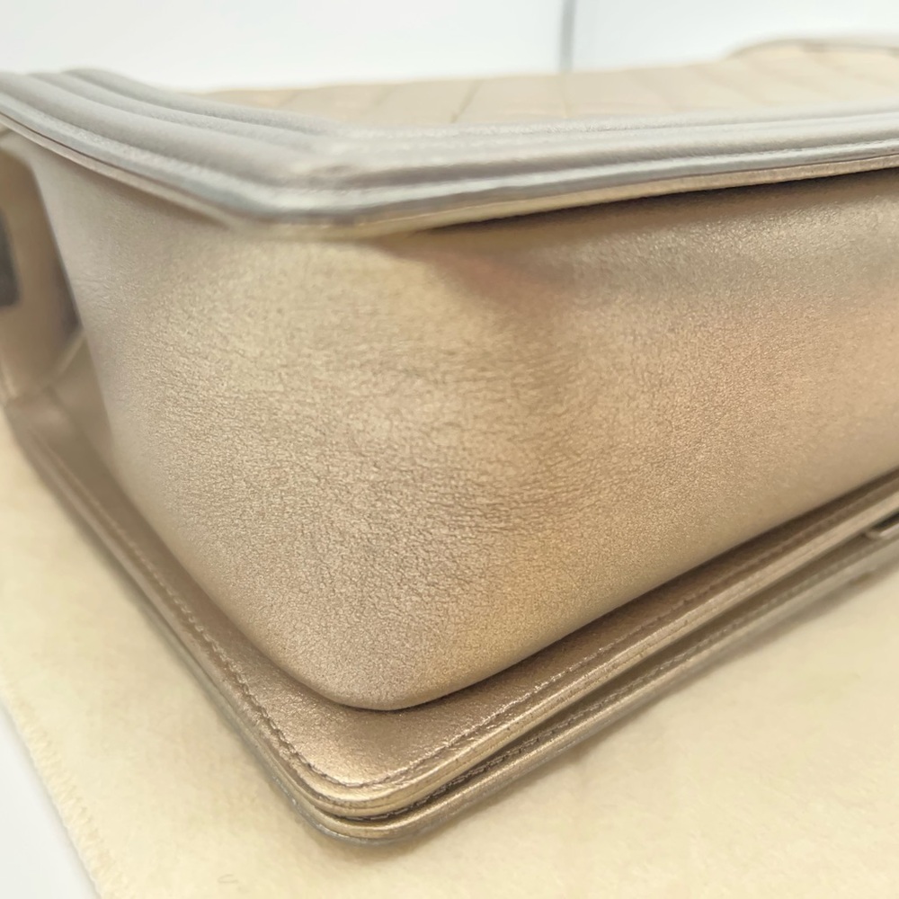 Chanel Metallic Gold and Silver Boy Bag! Stunning combination!🩶💛 - Picture 8 of 17